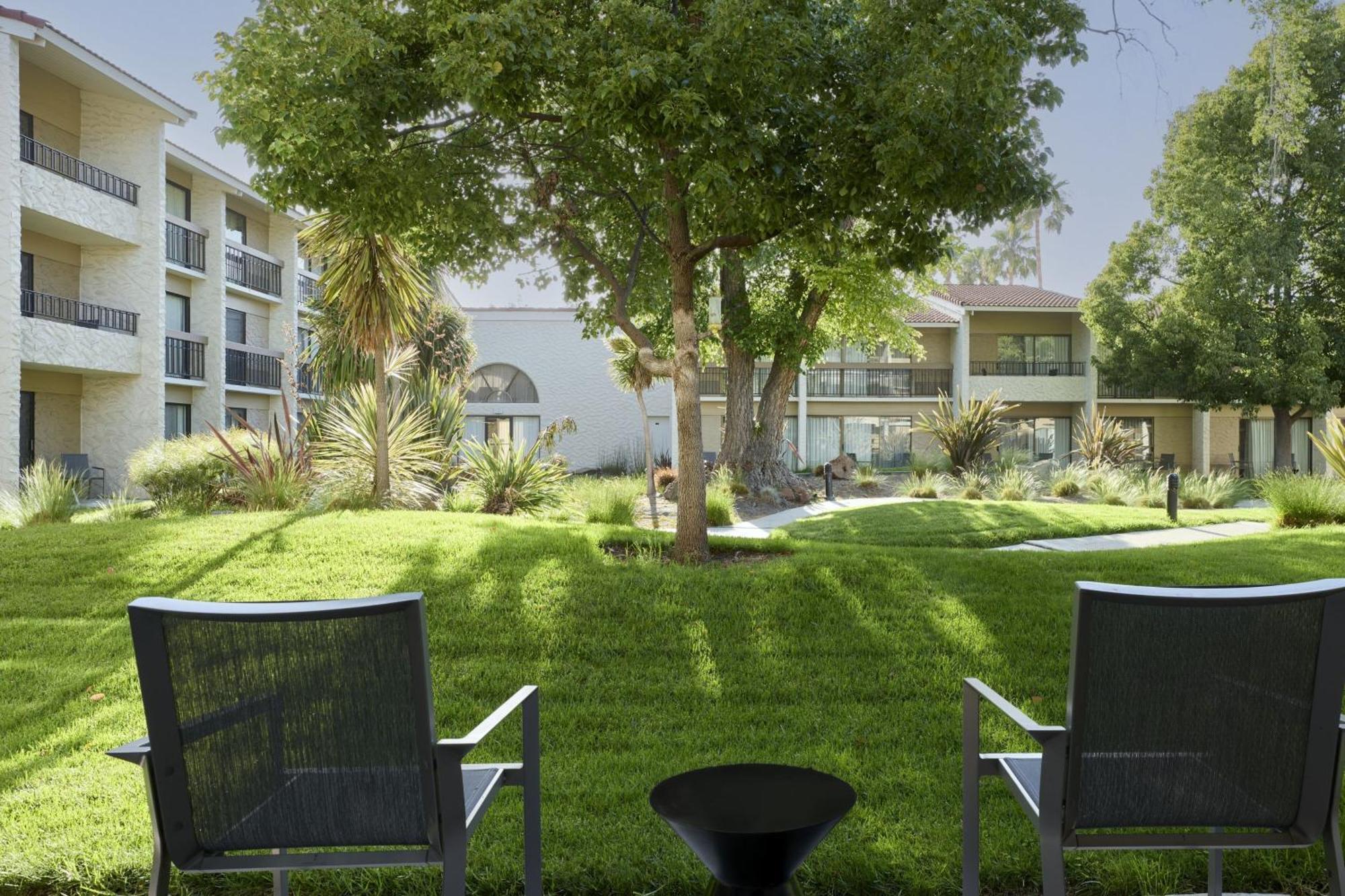 Santa Clara Marriott Hotel Exterior photo